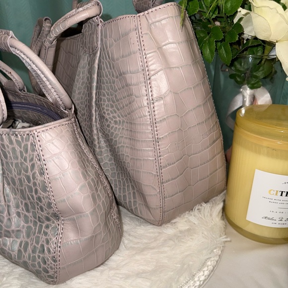 NWOT VINTAGE - Cole Haan Lavender Croco Embossed Handbag Set - Picture 8 of 10